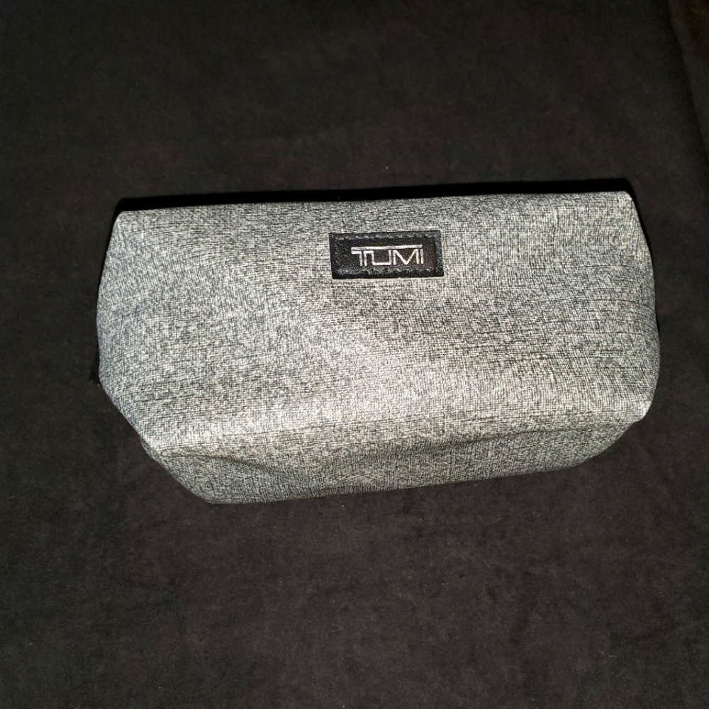 TUMI TRAVEL BAG